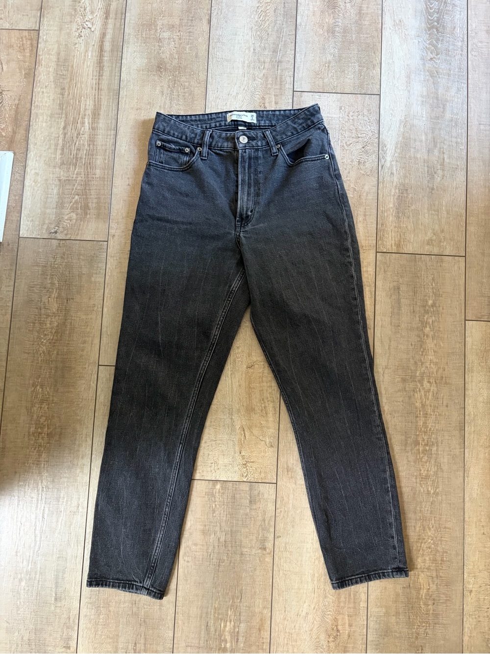 Abercrombie & Fitch Women's Washed Black Ankle Jeans - The Mom Fit 26 Curve Love